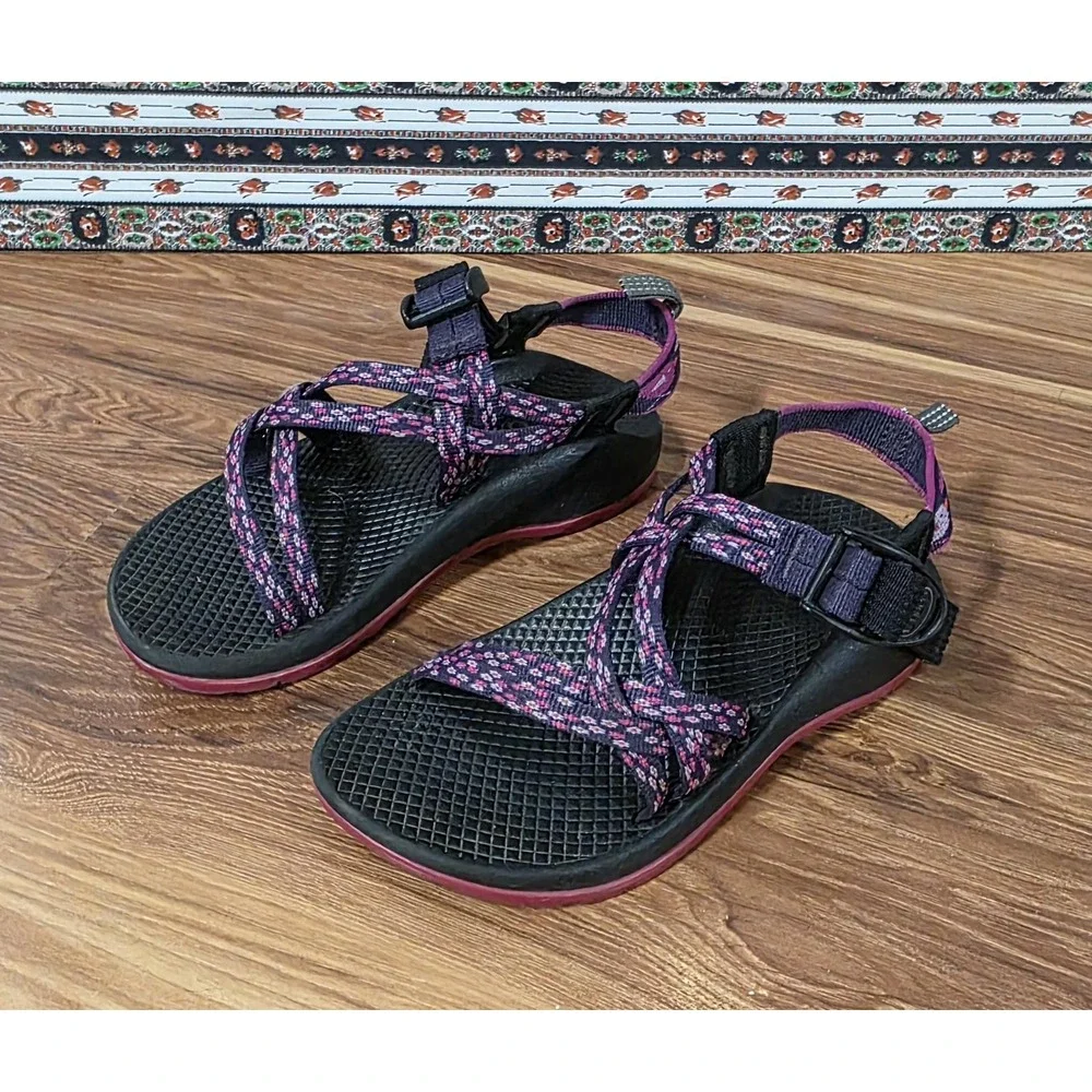 Chaco ZX/1 EcoTread Sandals Kids Size 1 Purple Wildflower Strappy Water Hiking